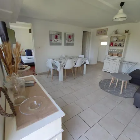 度假居 Le Petit De La Roseraie 基贝维尔