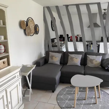 Le Petit De La Roseraie Holiday home