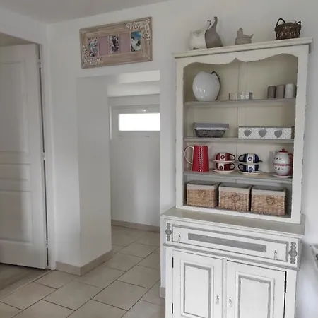 Le Petit De La Roseraie *